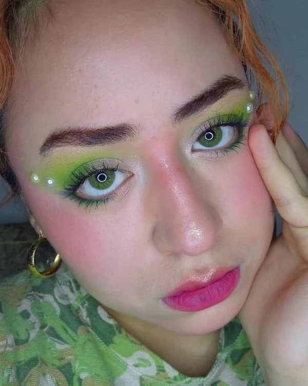 Lavender Green Colored Contacts photo review