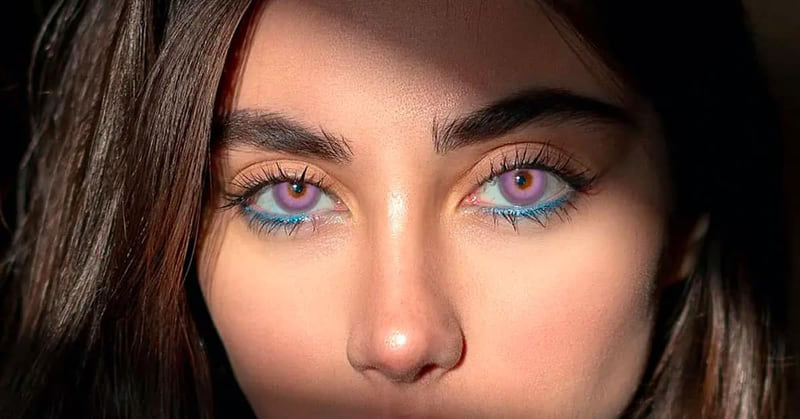 How to choose the right colored contacts for your skin tone